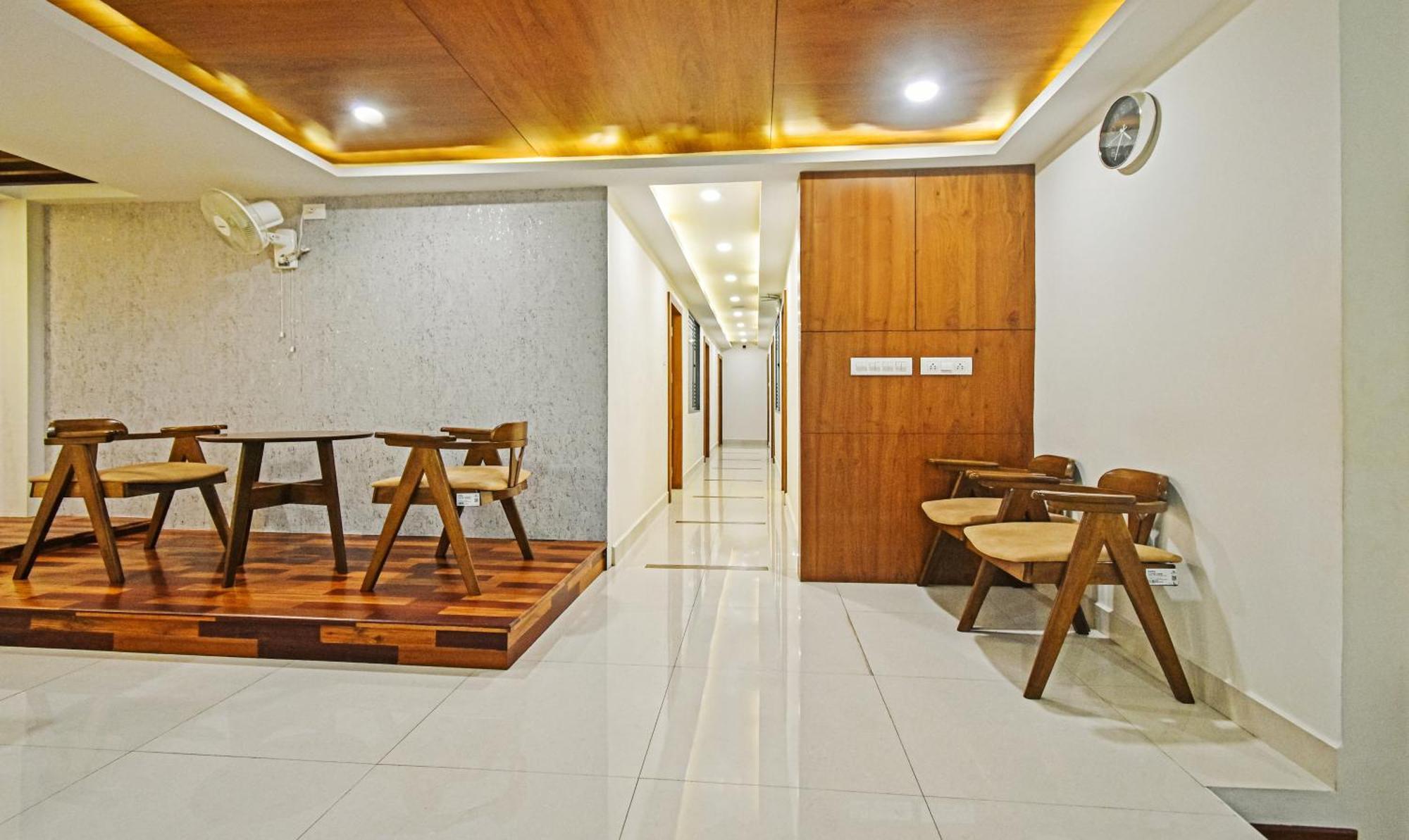 Itsy Hotels Deluxe Inn شيناي المظهر الخارجي الصورة
