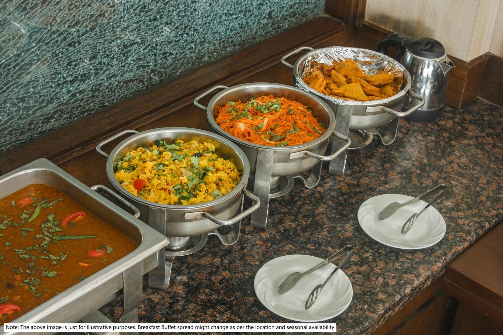 Itsy Hotels Deluxe Inn شيناي المظهر الخارجي الصورة